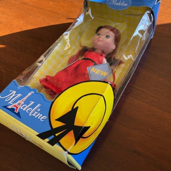 LEARNING CURVE Madeline Poseable Doll 2003 - Picture 7 of 15